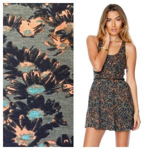 ✨✨RVCA Racerback Black Daisy Floral Jersey Dress NWT